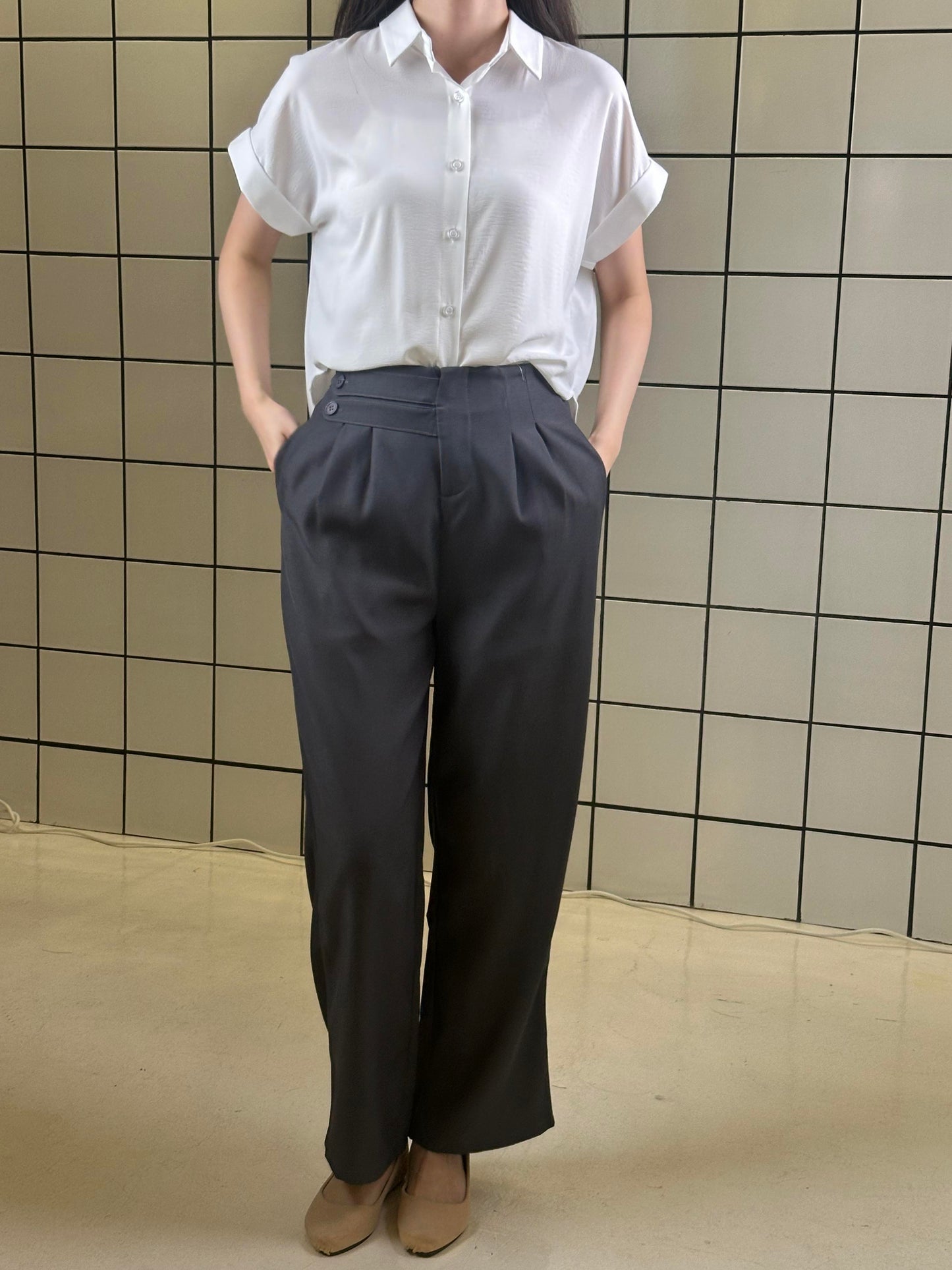 Women's Tailored Straight Leg Pleated Pants