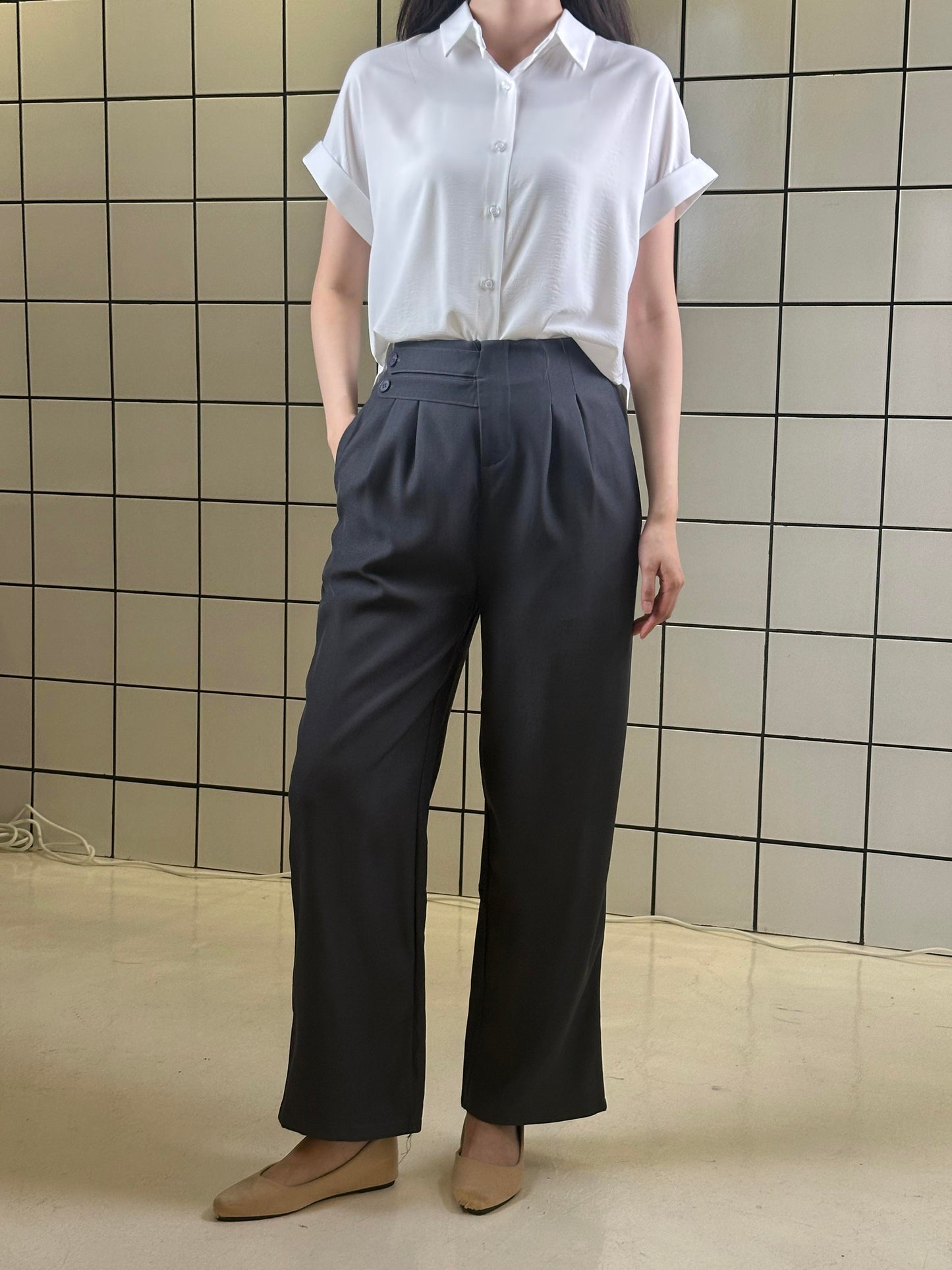 Women's Tailored Straight Leg Pleated Pants