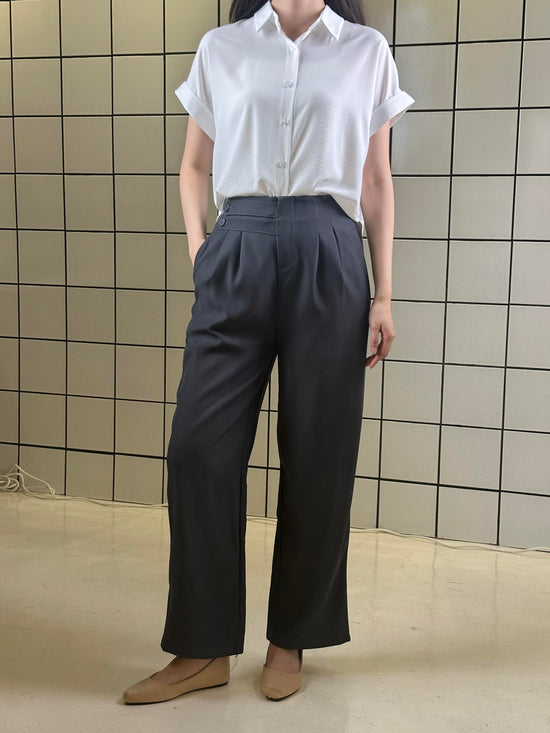 Women's Tailored Straight Leg Pleated Pants