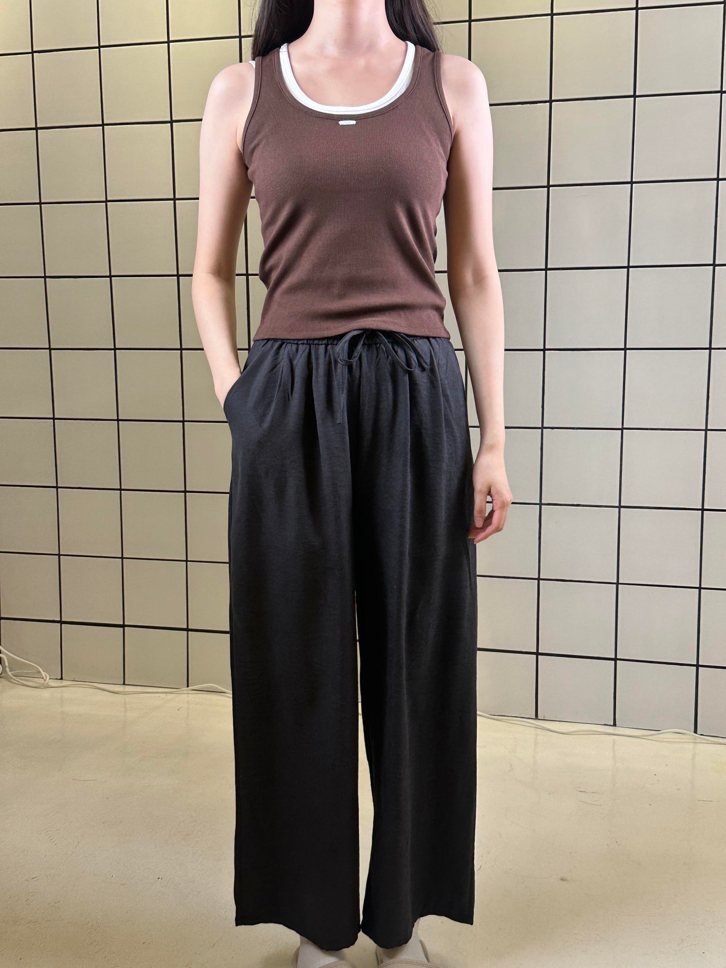 Women's Soft Drape Elastic Waist Wide Pants