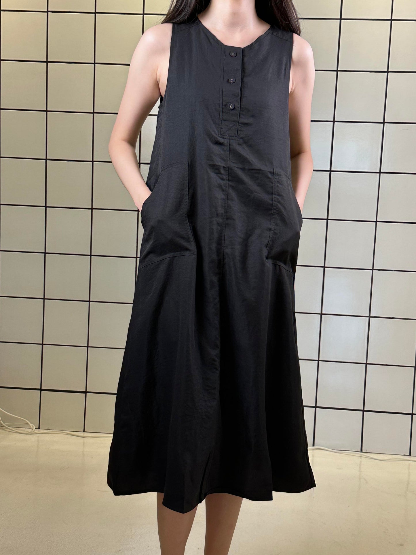 Women's Sleeveless Button-Front Maxi Dress